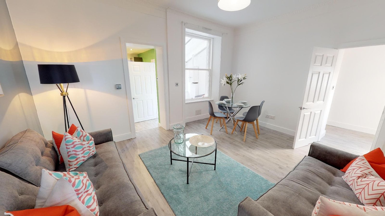 Ways to showcase a property renovation with the aid of a virtual tour.
