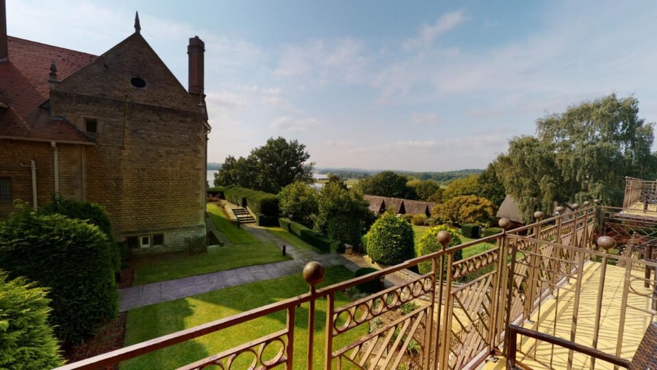 Location, Location, Staycation? – Virtual Tours & Holiday Lets